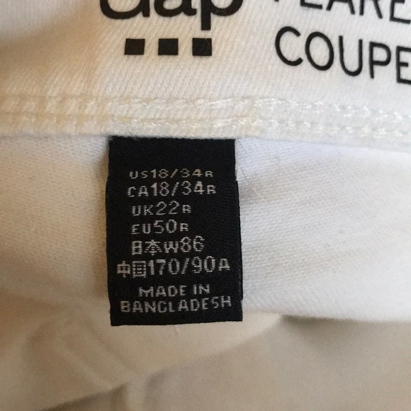 Gap Front Pocket Flares - Picture 6 of 7